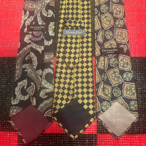 Lot of 3 Christian Dior Mens Silk Ties Ref# 1934 - Picture 3 of 4